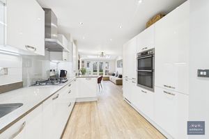 Photo 19- click for photo gallery